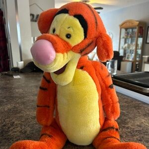 Large-Sized Tigger!